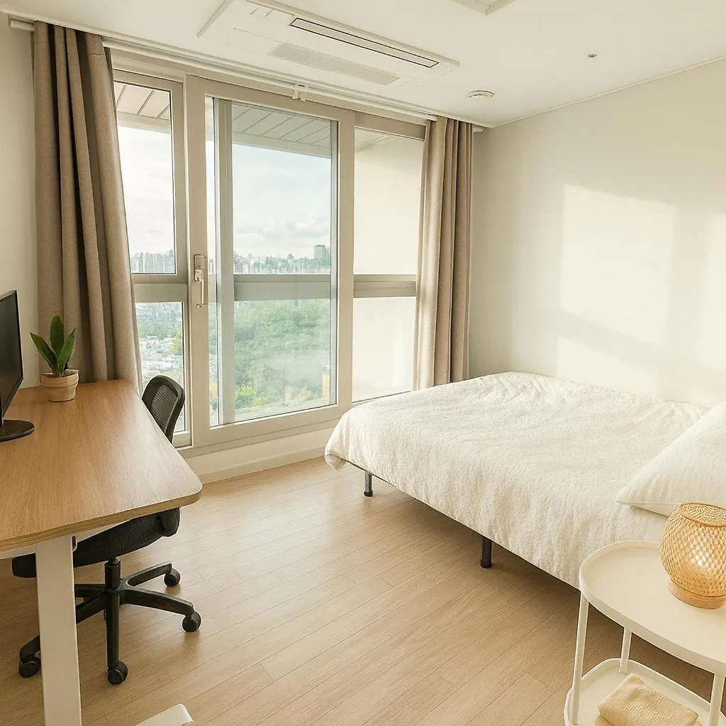 E 2Br 60M2 Newly Built High Floor Apt 2Min To Hyundai Outlet Triple St Incheon 0*,