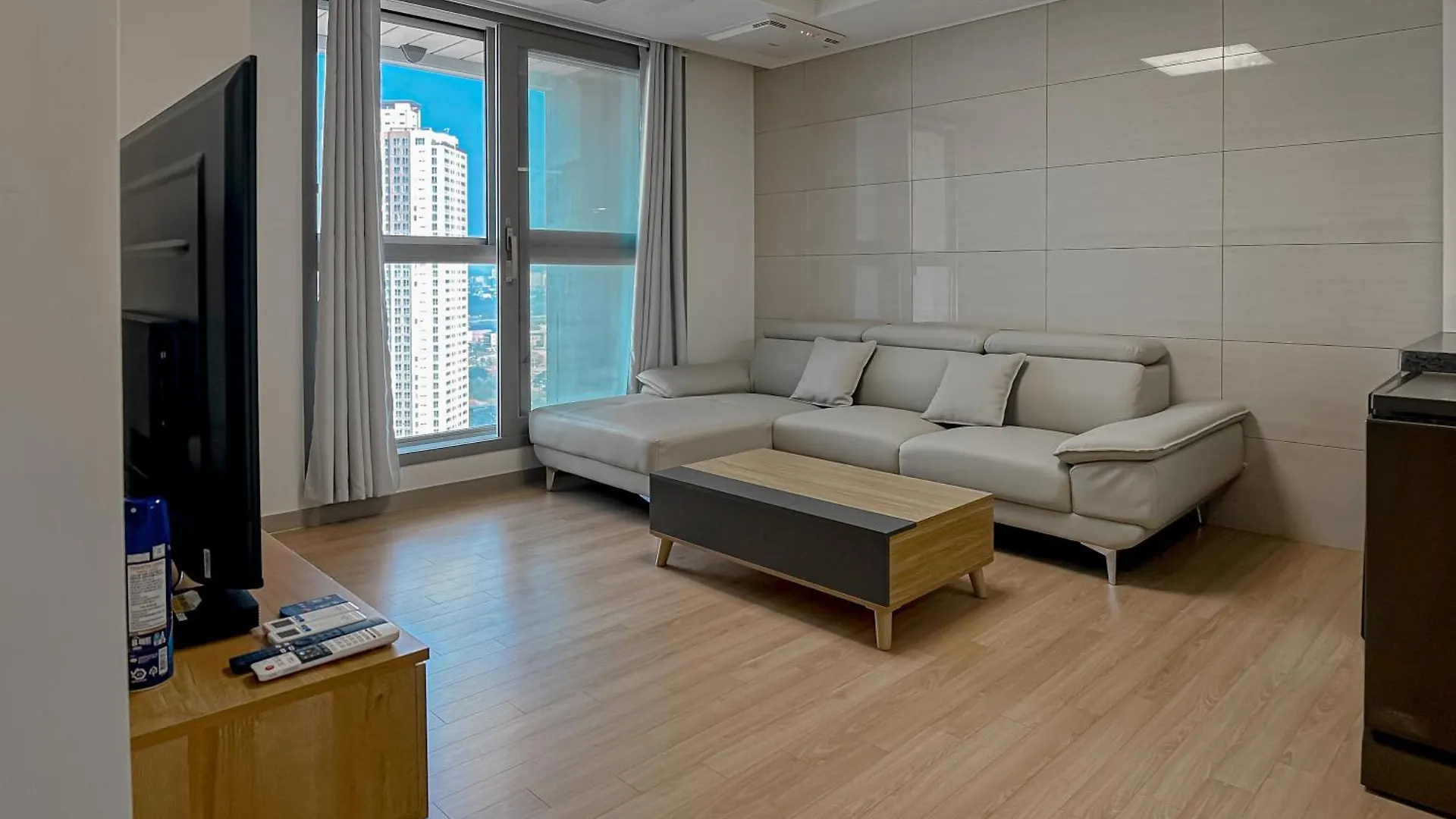E 2Br 60M2 Newly Built High Floor Apt 2Min To Hyundai Outlet Triple St Incheon